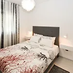 Sia House شقة بولا