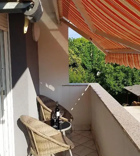 Sia House 풀라